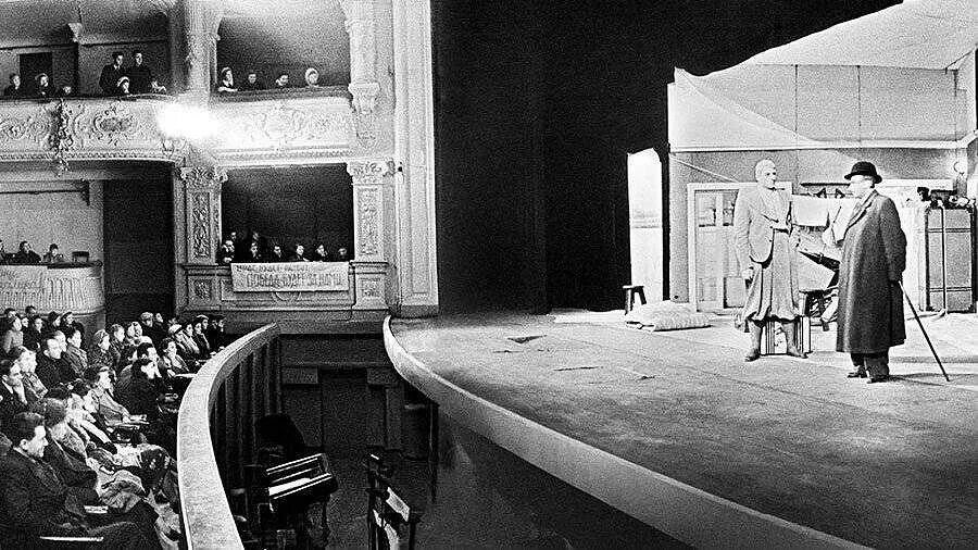 Театр работавший во время блокады. Театр работавший во время блокады. Блокада ленинграда театр. Театр работавший во время блокады. Театр музыкальной комедии в блокаду.