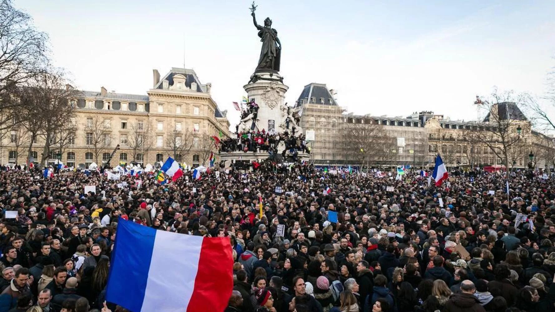 Сколько живет во франции. Народы Франции. Население Парижа. Франция люди. Французы население.