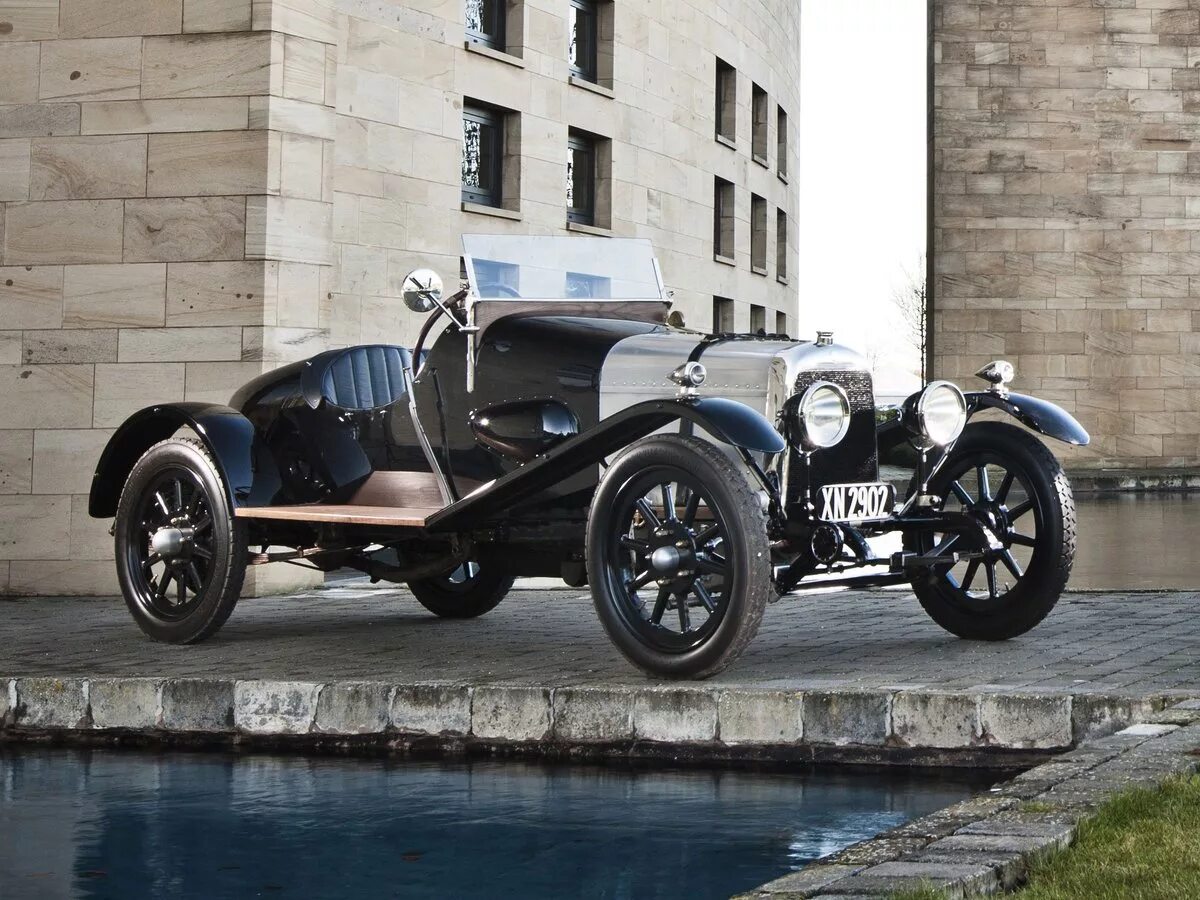 1 машина на свете. Aston Martin 1913. Aston Martin Coal Scuttle (1915).