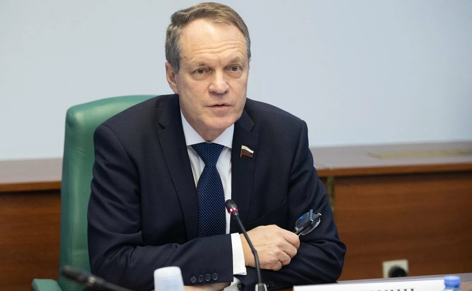 Башкин сенатор. Александр башкин совет федерации. Комитет по безопасности на море. Совфеда александр башкин. Александр давыдович башкин.