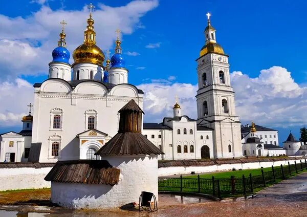 Тобольский кремль. Тобольский Кремль Тобольск. Ризница Тобольского Кремля. Медведев Тобольский Кремль. Тобольский Кремль каменный.