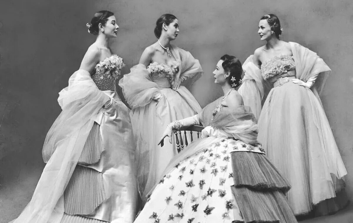 Самой середины 19 века в. Одежда купца 19 века. Москва 19 век. Англия 19 век мода. Самой середины 19 века в.