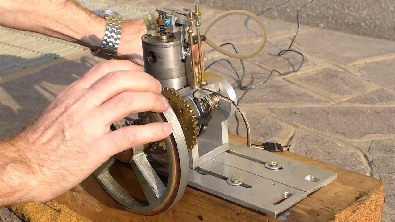 How to make an engine