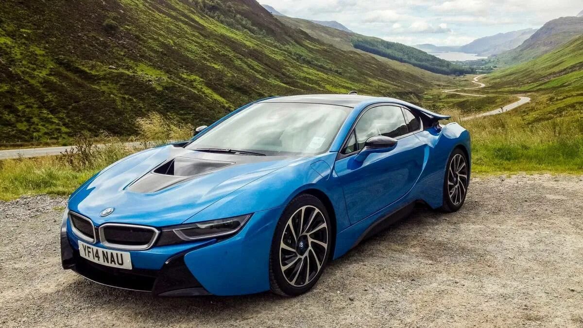 Bmw drive i8. Бмв i8 белая. Bmw i8 coupe 2018 sportscar. Bmw i8 i, 2015. Bmw ай 8.