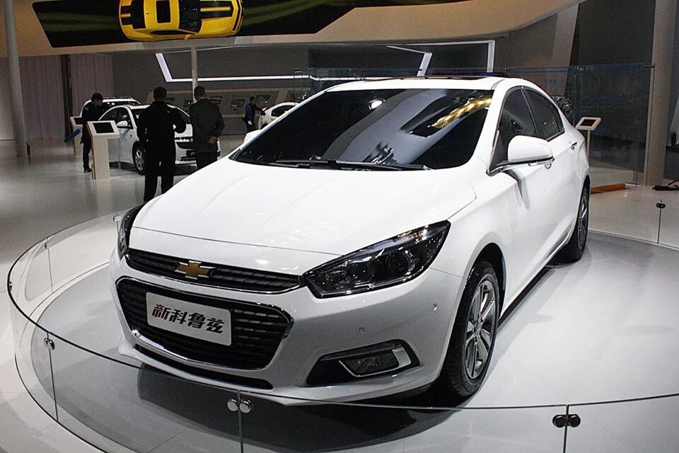 Chevrolet cruze поколения. Шевроле круз 2022. Шевроле круз седан 2010. Chevrolet cruze поколения. Chevrolet cruze седан.