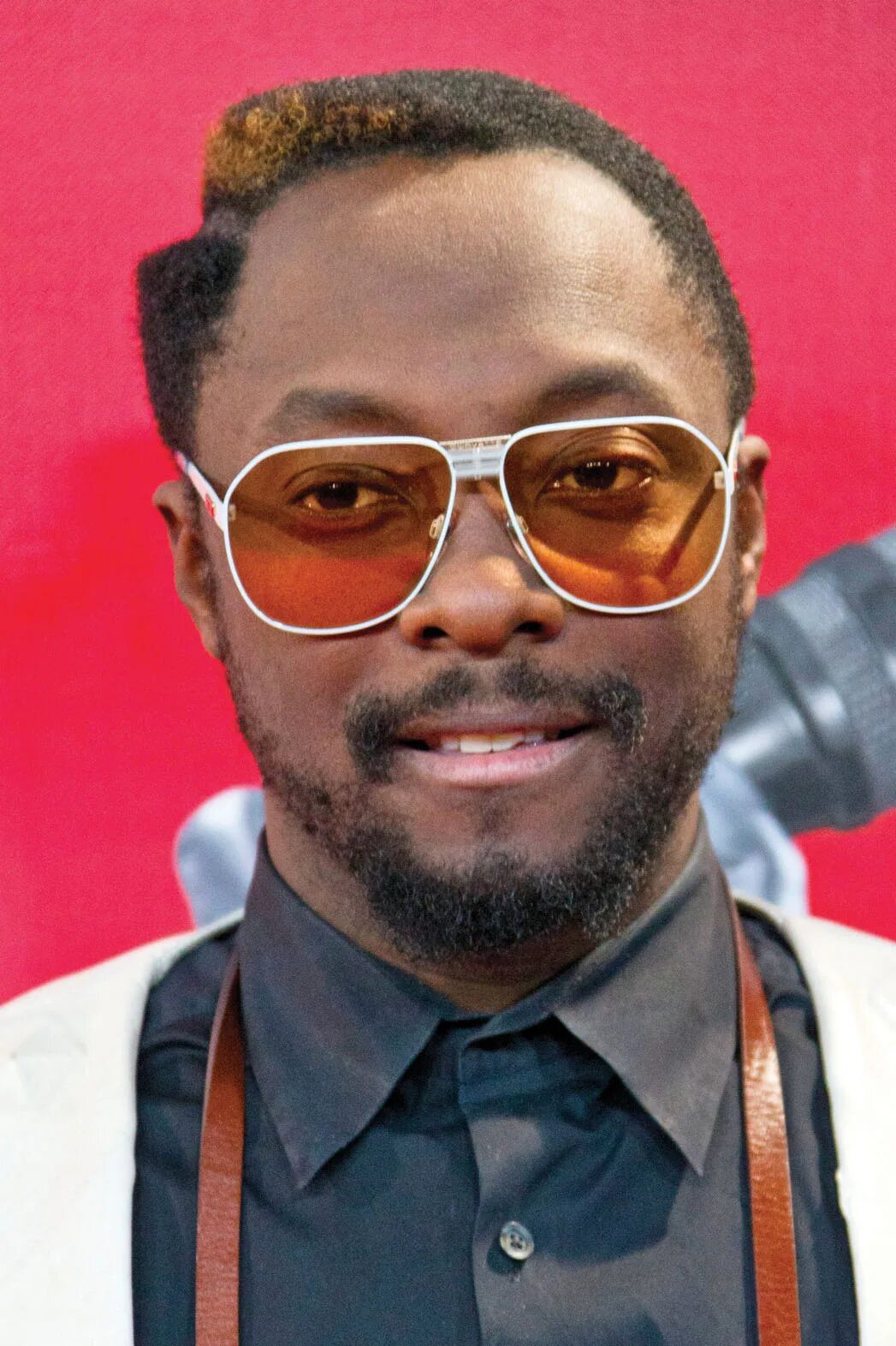 Will i am fly. Will.i.am. уильям адамс певец. will.i.am певец. will i am прическа.