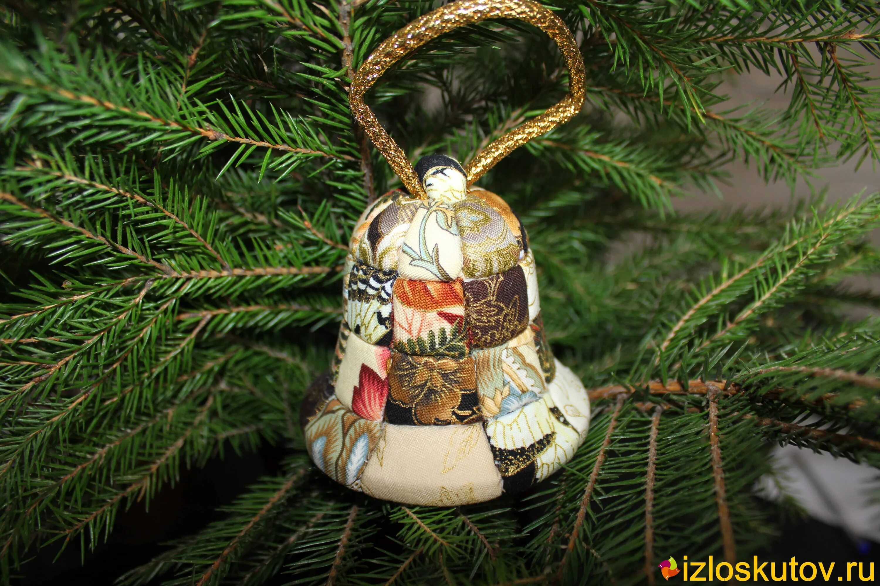 как сделать колокольчик на елку. колокольчик на елку. колокольчик игрушка на елку. колокольчики из пластиковых стаканчиков.