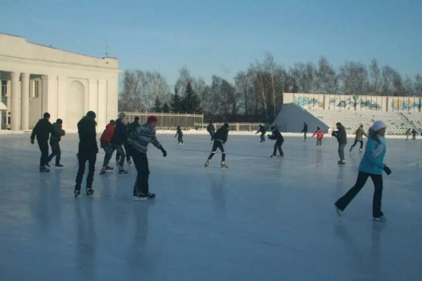 каток на набережной уфа 2023. каток парк якутова уфа. каток на набережной уфа.