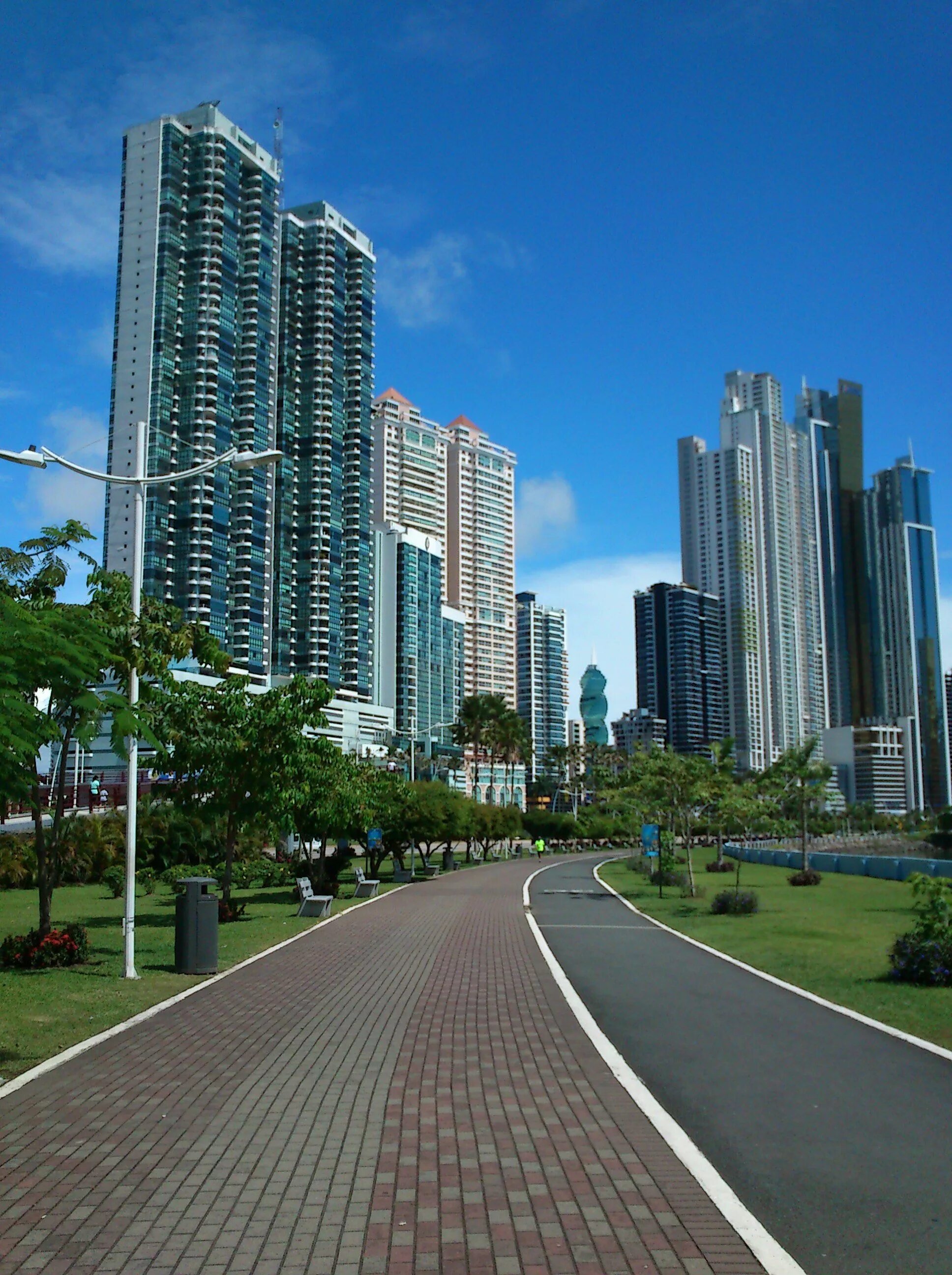 Panama city. Панама-Сити Панама. Панама Сити столица панамы. Сьюдад Панама. Панама Сити улицы.