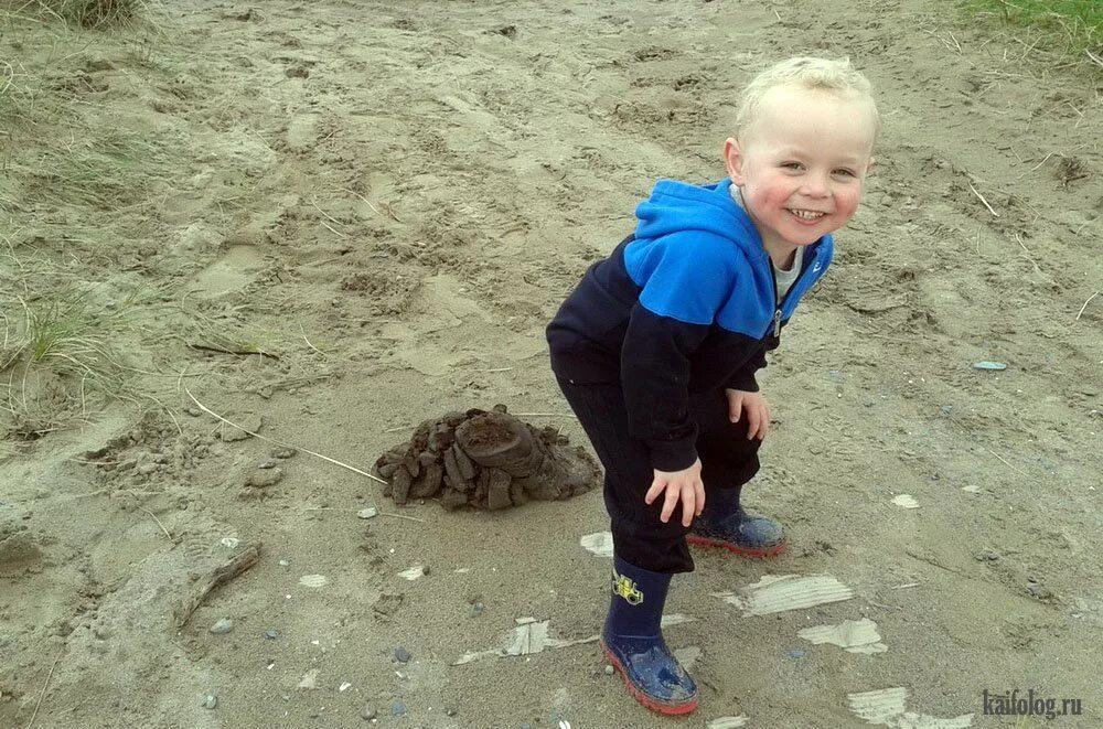 Детский горшок с какашками. Смешные дети в какашках. Разновидности какашек. Дети какашка 6. Смешные дети.