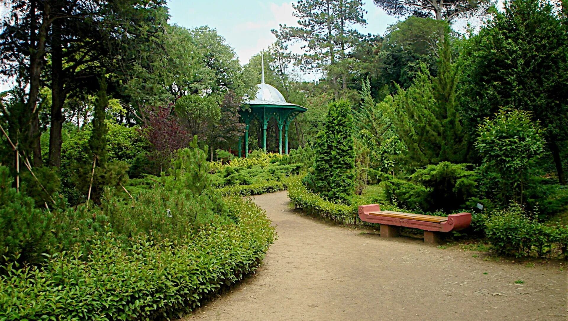 ботанический сад сад тбилиси. ботанический парк тбилиси. сад тбилиси. тбилисский ботанический сад. сад тбилиси.