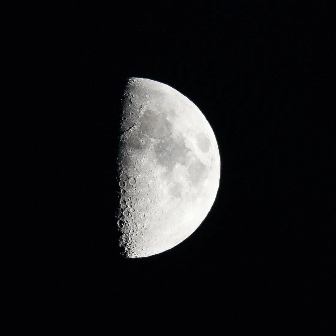 21 апреля луна. Луна 21. 600mm Луна. Луна 21.06.2005.