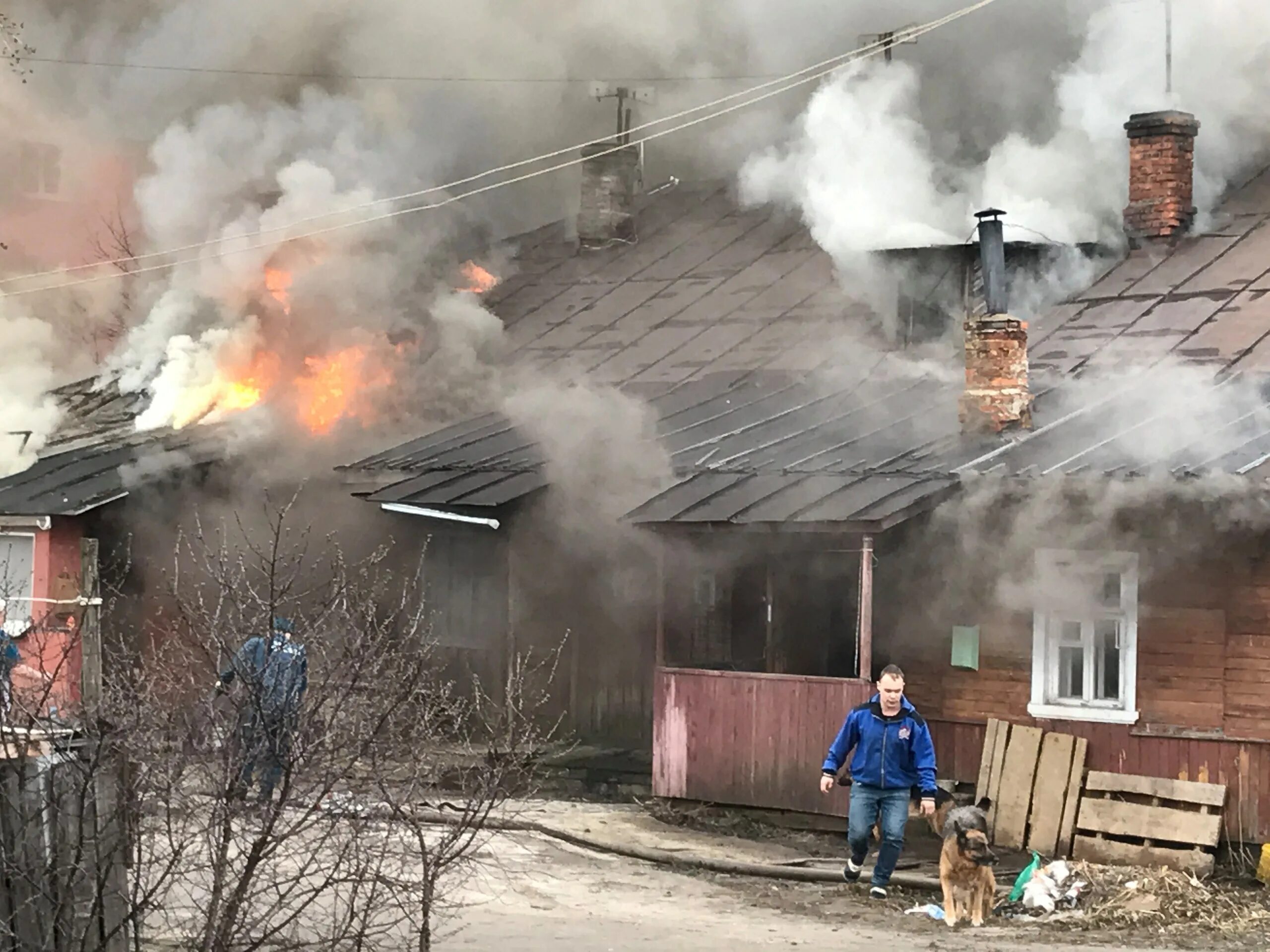 Пожары в Вологодской области. Пожар на улице Череповецкая 30 Вологда. Пожар АПЛАЙН Вологда. Пожары в Прилуках Вологда. Прогноз вологда сегодня