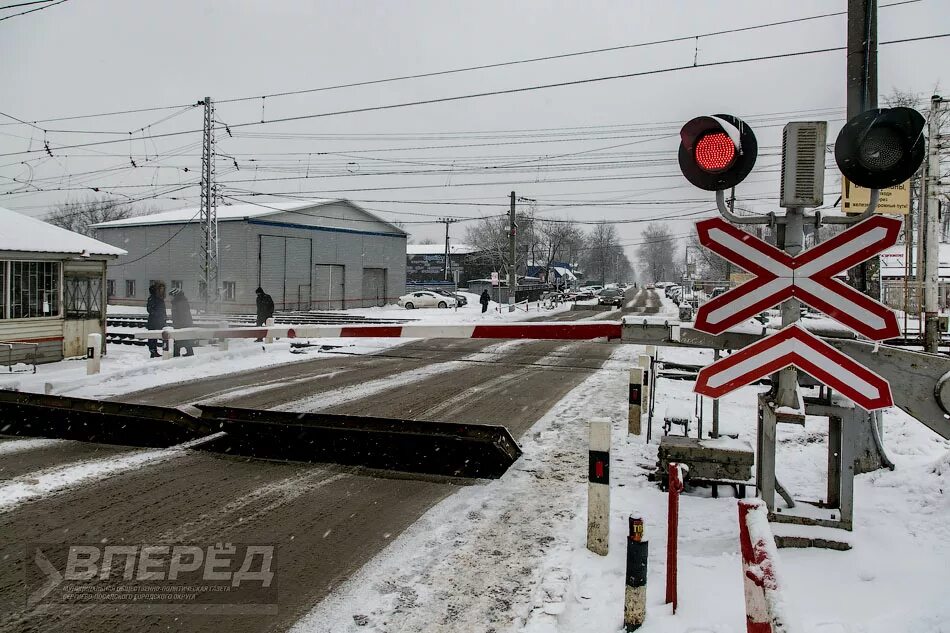 ЖД переезд Сергиев Посад. Александровская дистанция пути. Брянск Льговская дистанция пути. Закрытый ЖД переезд.