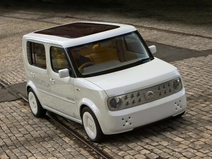 Xross cube. Nissan Cube 2022. Honda Cube машина. Nissan Cube Concept 1989. Хонда куб 2003.