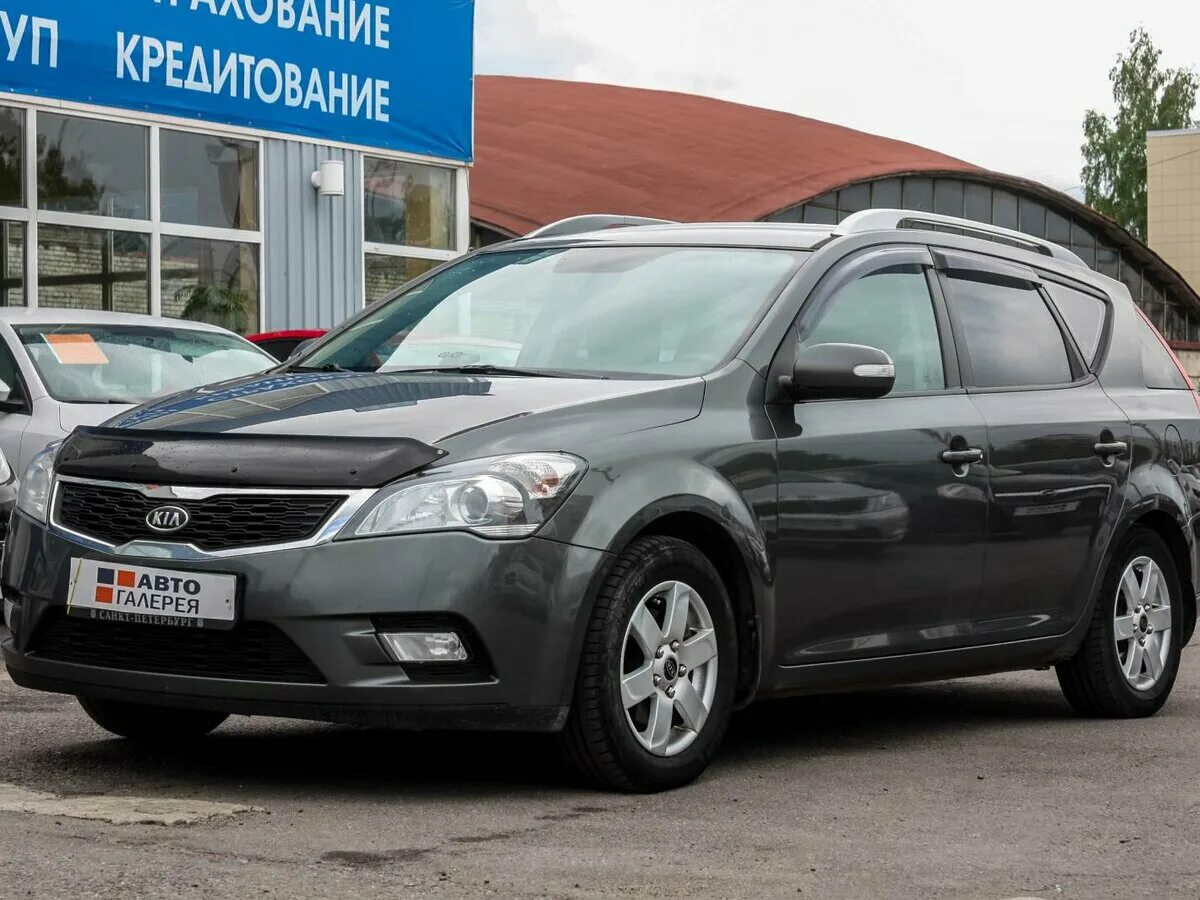 Ceed универсал 2010. Kia Ceed 2010 универсал. Киа СИД универсал 2010 года. Kia Ceed 2010 универсал 1.6. Кия сид универсал 2010