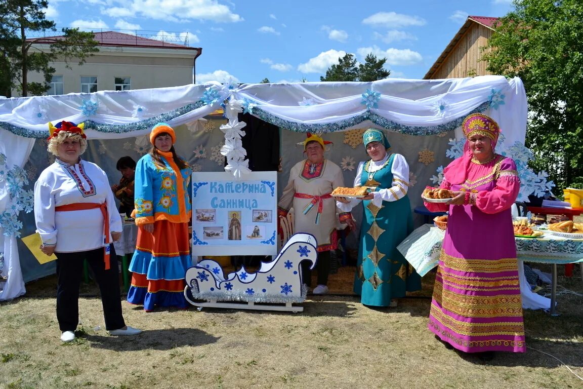 Абатский тюменской погода на 10. Хоровод дружбы Курагино. Абатский район дом культуры. С Абатское Абатский район. Абатский район Тюменской области.