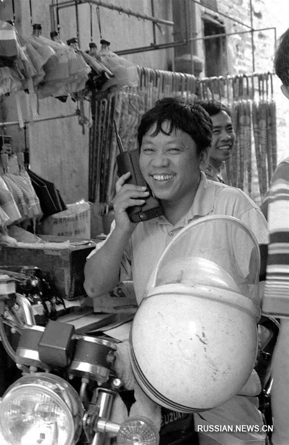 китай дэн сяопин. портрет сталина в пекине. бумажные китайские банкноты 1978 года. рисовые деньги китая. перестройка в китае.