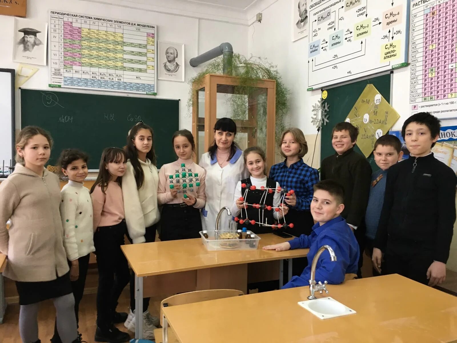 Элжур нижнегорская школа-лицей. Нижнегорская школа лицей 1 учителя. Нижнегорская школа лицей 1. Элжур нижнегорская школа-лицей 1. Нижнегорская школа лицей 1 электронный журнал.