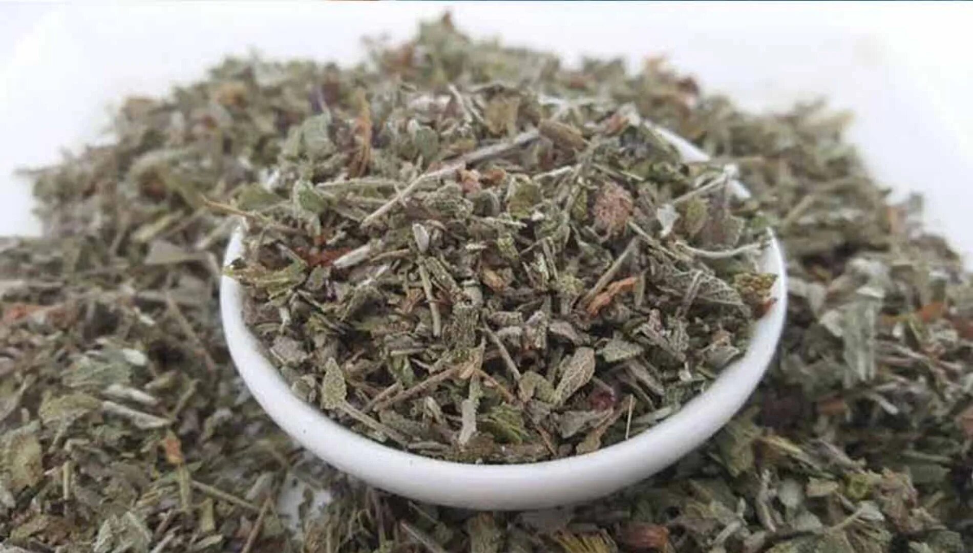 Базилик сушеный. Шалфей лекарственный сырье. Шалфей лекарственный трава сушеный. Фаскомило критский шалфей. Сальвия сушеная.