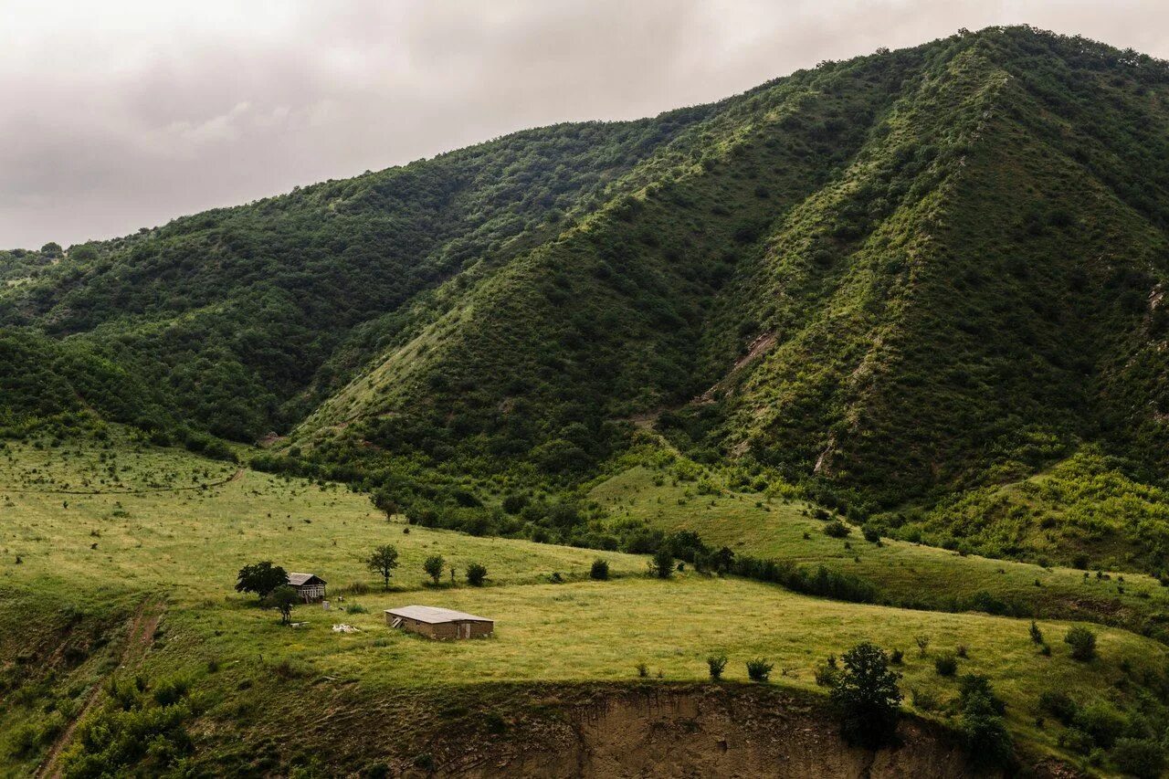 Время курахе. Курахский район Дагестан село. Ашар Курахский район. Горы Штул Дагестан. Селение курах Курахского района.