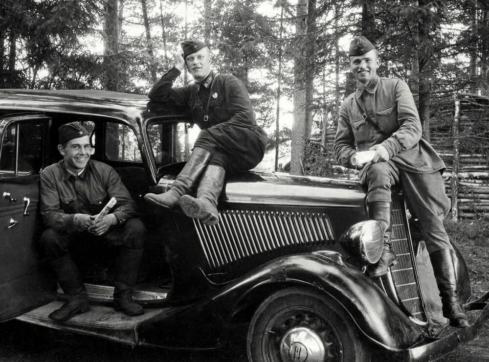 Трофейные автомобили вермахта в ссср. Джип виллис в советской армии. Газ м1 1941. Командирский автомобиль газ-61. Какая ездил на войну.