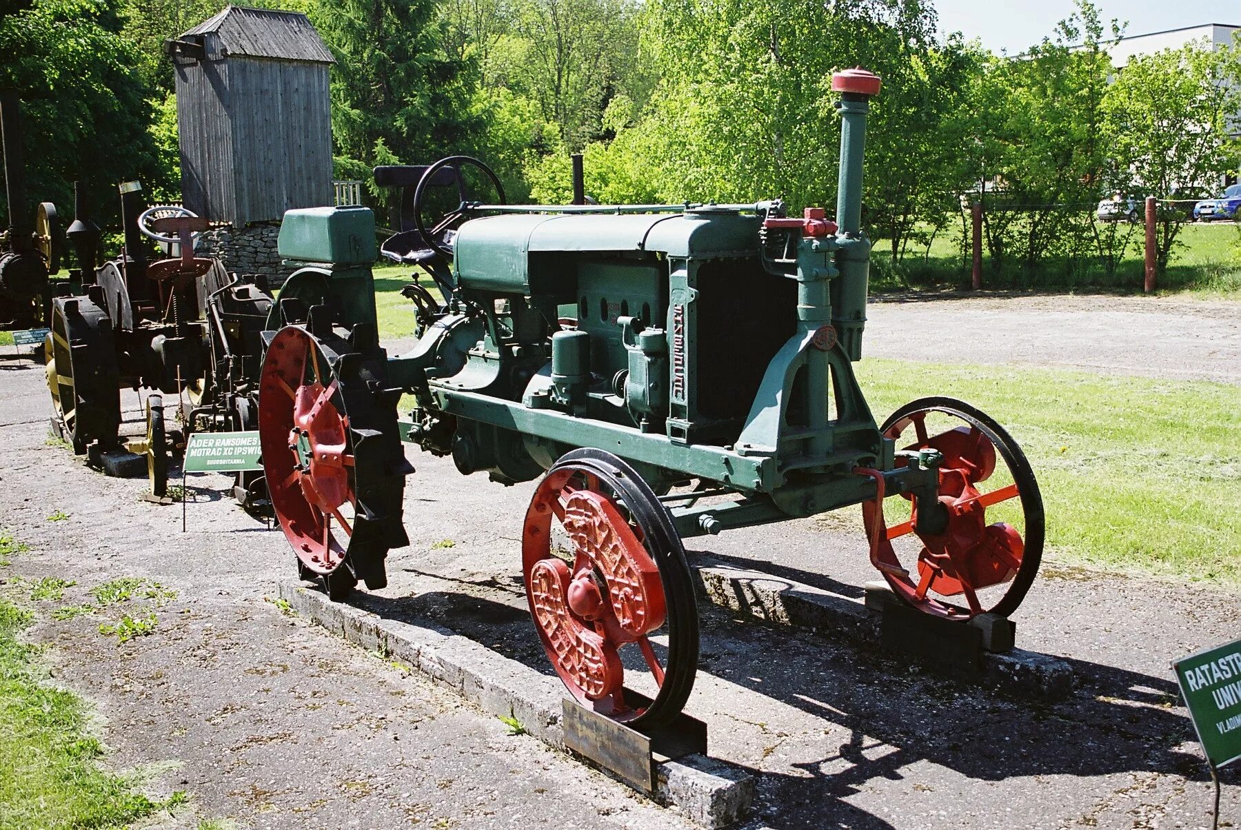 Мотор колесо 3000w 48 вольт. Прицепной комбайн сталинец 6. Мотор колхозника. Электровелосипед колхозник запчасти. Трактор универсал 2 втз.