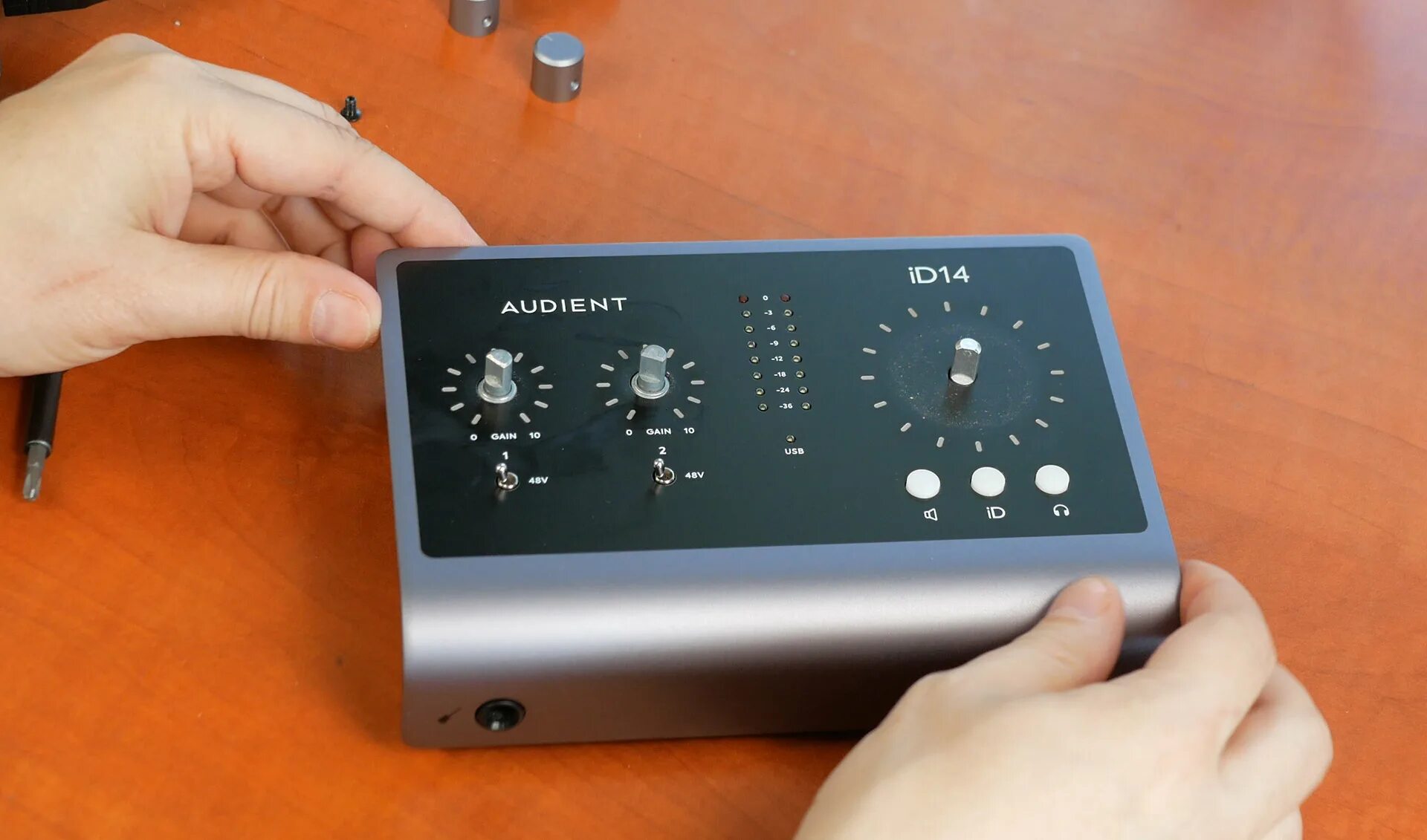 Audient id14 купить. Audient id14 MKII. Audient id14 MK II. Audient mk14ii. Audient id14 MKII Audient.