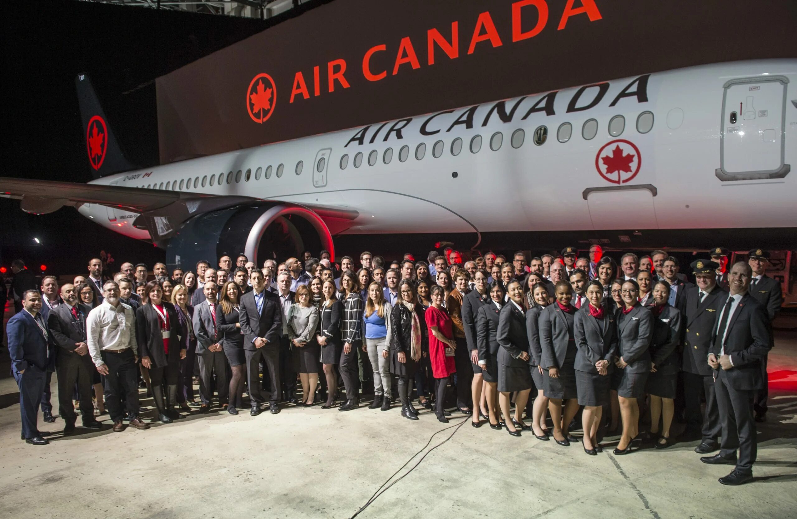 Новости эйр. Air Canada. Фирма Air Canada одежда. Самые красивые пилоты Air Canada. Canadian Air Travel industry.