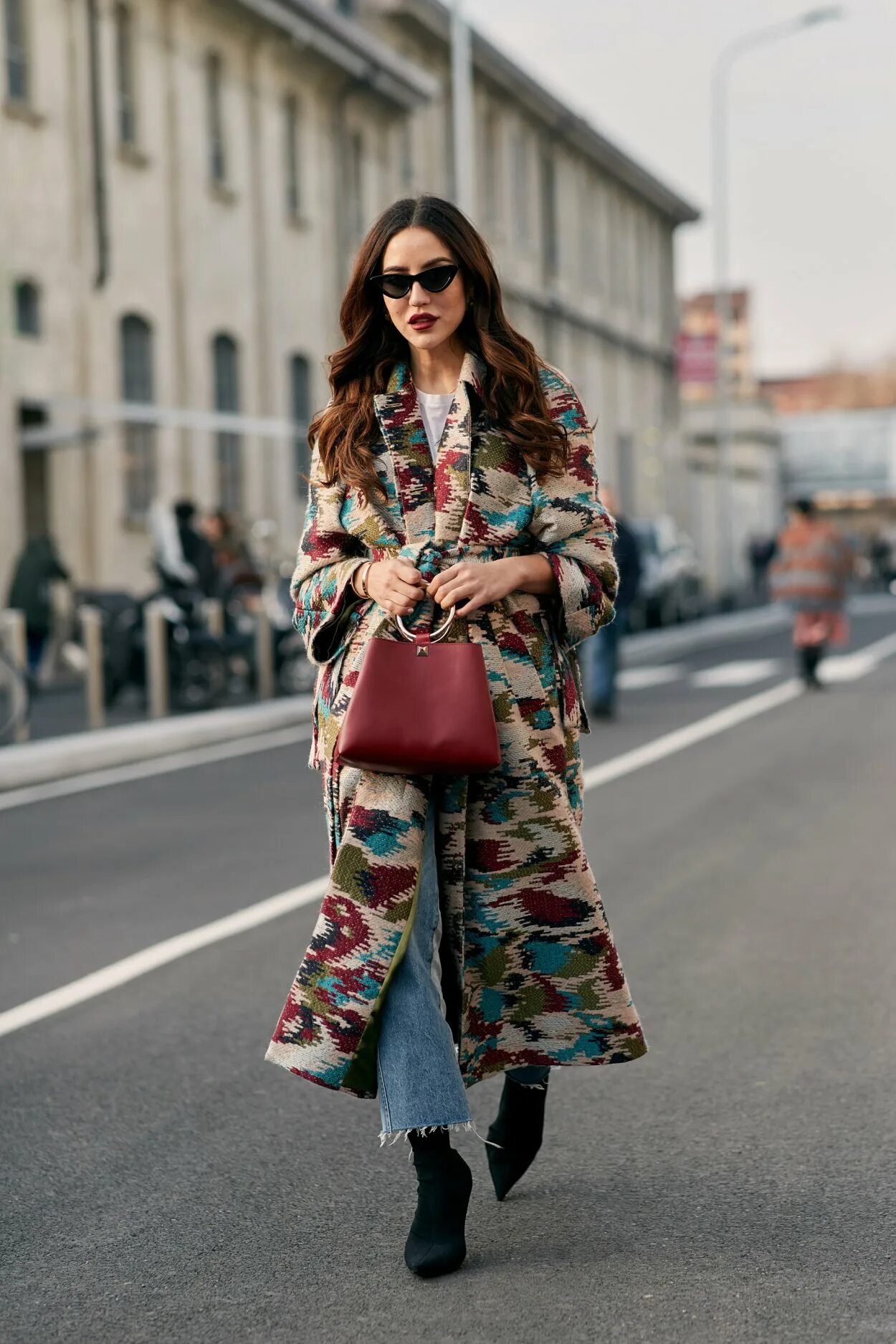 Уличная мода италии. Стрит лук италия. Осенний стрит стайл италия. Юбка макси стрит стайл. Стрит стайл италия.