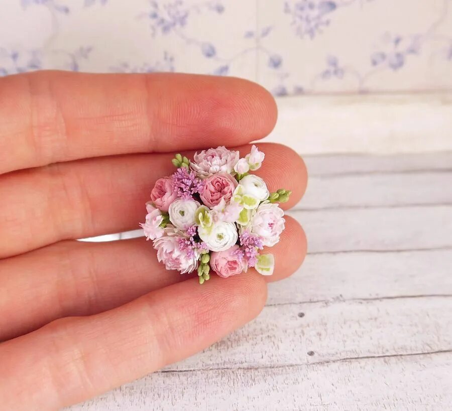 Tiny flower