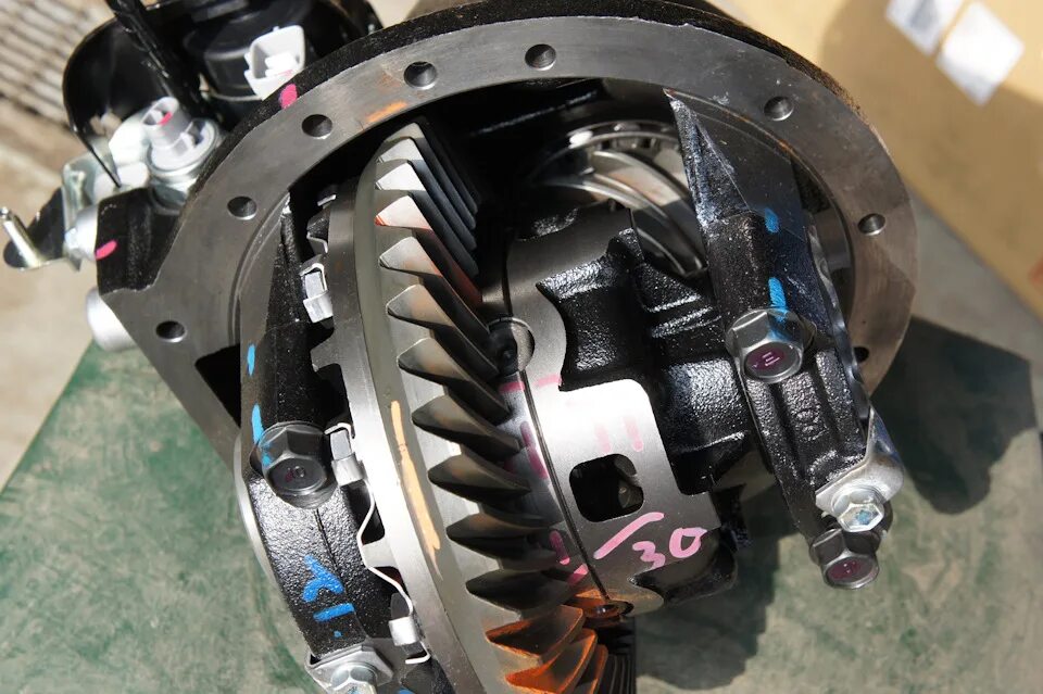 Датчик межосевого дифференциала. Митсубиси л200 датчик блокировки межосевого дифференциала. Датчик межосевого дифференциала. Mitsubishi lancer evo 3 схема полного привода. Датчик межосевого дифференциала.