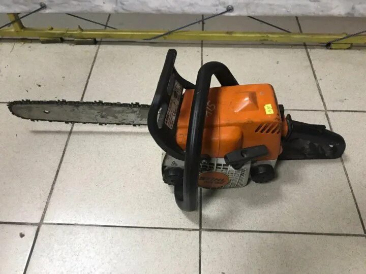 Stihl MS 180-16 1500 Вт/2 л.с. MS 180 бензопила бу. Бензопилывологдабегам.