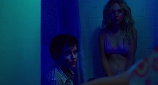 Джуно Темпл Примеряет Одежду – Джек И Дайан (2012)