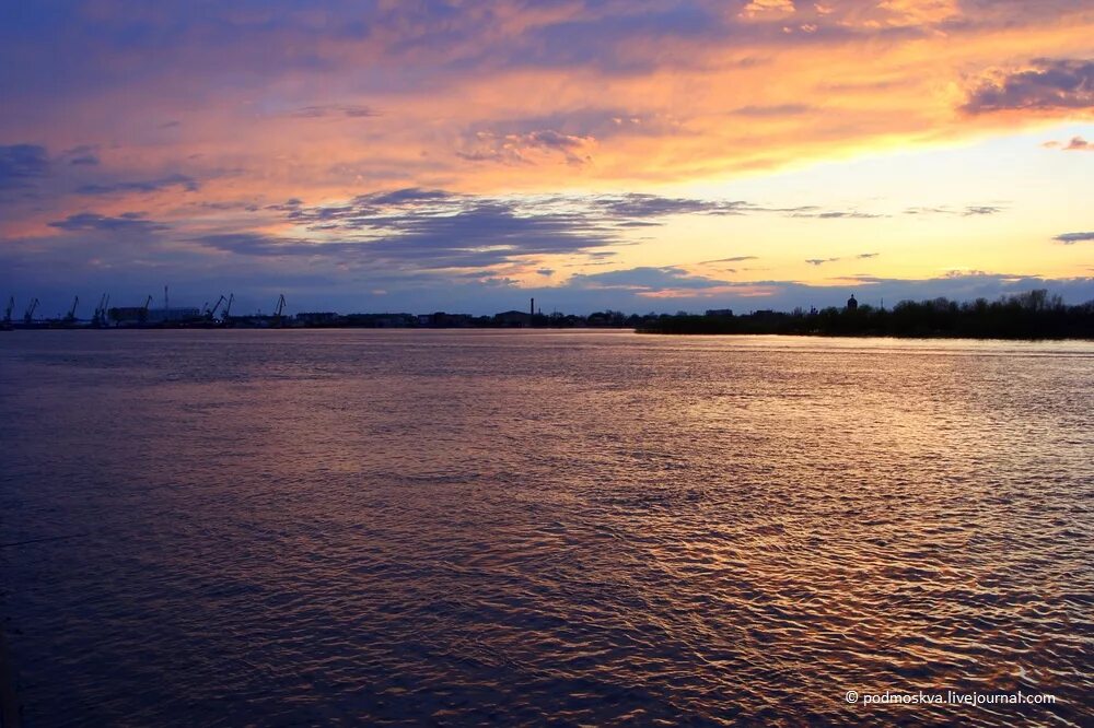 город астрахань река. волга в астраханской области. река волга астрахань. астрахань лето волга. город астрахань река волга.
