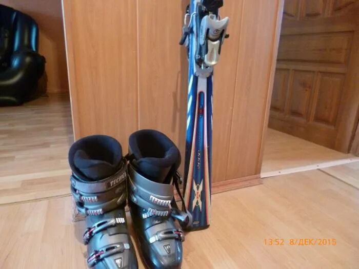 Купить лыжи б у на авито. Ботинки для горных лыж. Горнолыжные ботинки 42 размер. Крепление ботинок к лыжам. Лыжные ботинки б/у.