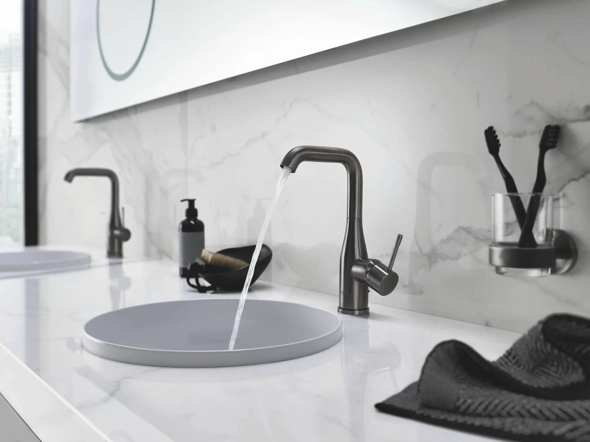 Смеситель для накладной раковины grohe. 00 x070016 для раковины с донным клапаном. Кран для раковины lemark. Смеситель лемарк для раковины. Grohe essence для раковины.