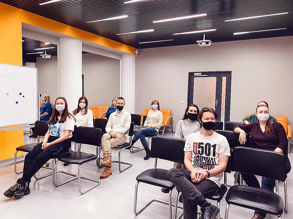 Молодежный центр красноярск. Мтбц пилот красноярск. Баннерымолоднжных центров. Баннер молодежный центр. Молодежный центр красноярск.