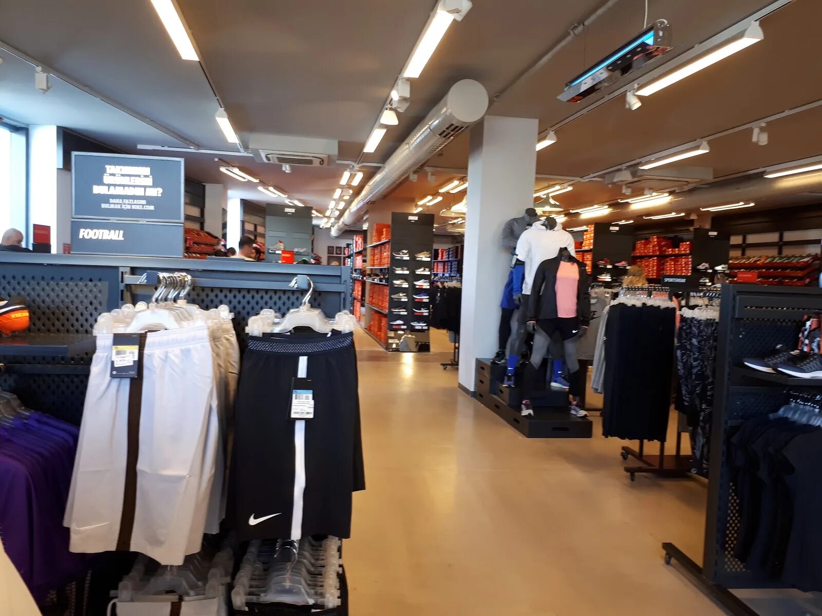 Найк турция сайт. Nike Factory Antalya. Nike Factory Store Antalya. Анталия найк фактори стор. Nike Outlet Antalya.