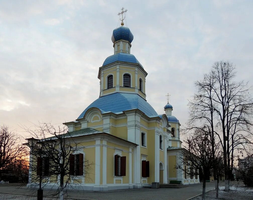 Церковь ясенево петра. Петропавловская Церковь в Ясенево. Подворье Оптиной пустыни в Ясенево.