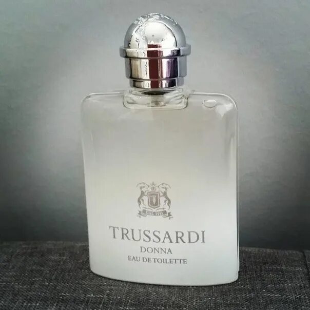 Trussardi Donna 2011 - "Это скорее летний аромат. Зимой на шерстяных вещах он па