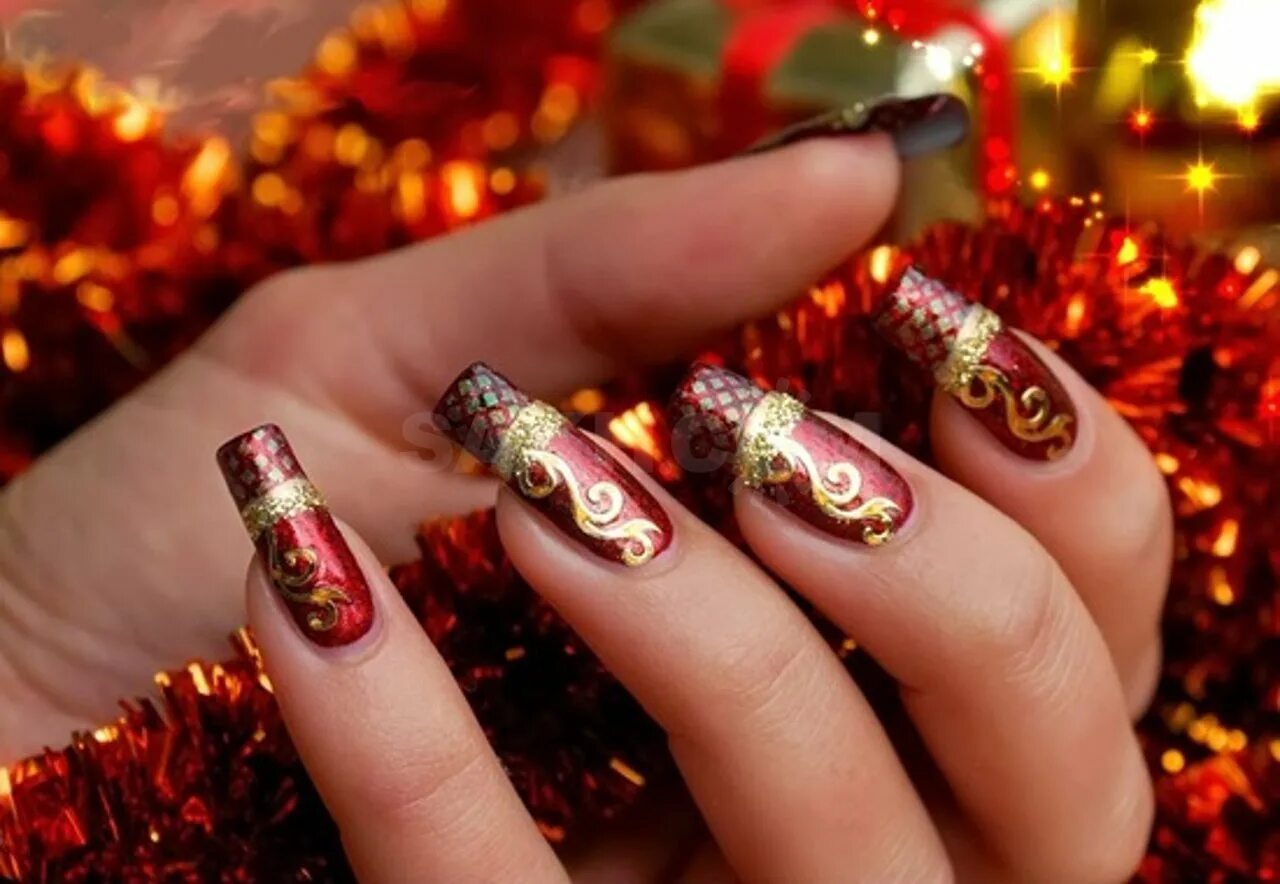 красный маникюр с елочкой. шеллак новогодний. в каком цвете встречать новый год маникюр. в каком цвете встречать новый год маникюр. в каком цвете встречать новый год маникюр.
