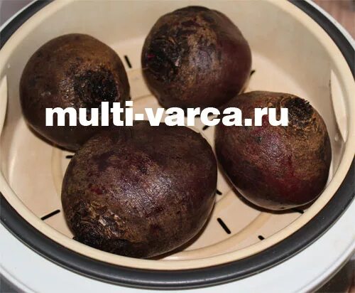 Варка свеклы в мультиварке. Свекла варится. Свекла в мультиварке. На каком режиме варить свеклу в мультиварке. На каком режиме варить свеклу в мультиварке.