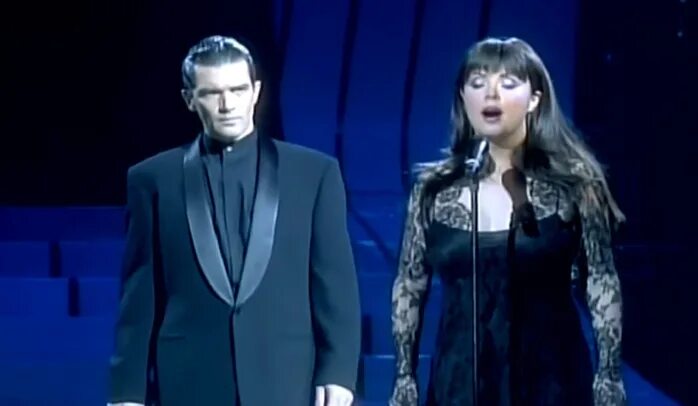 Banderas opera. сара брайтман и антонио бандерас призрак оперы. пение антонио бандерос слушать. сара брайтман и антонио бандерас призрак оперы. антонио бандерас призрак оперы.