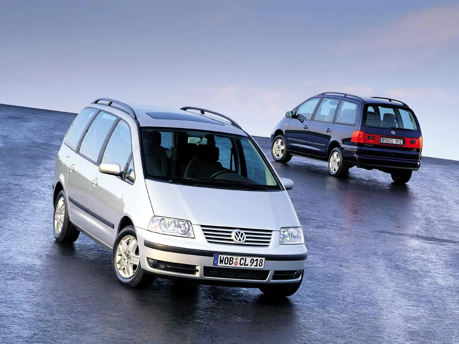 Volkswagen sharan года выпуска. Фольксваген Шаран. Volkswagen Sharan i. VW Sharan 1. Фольксваген Sharan 1995.