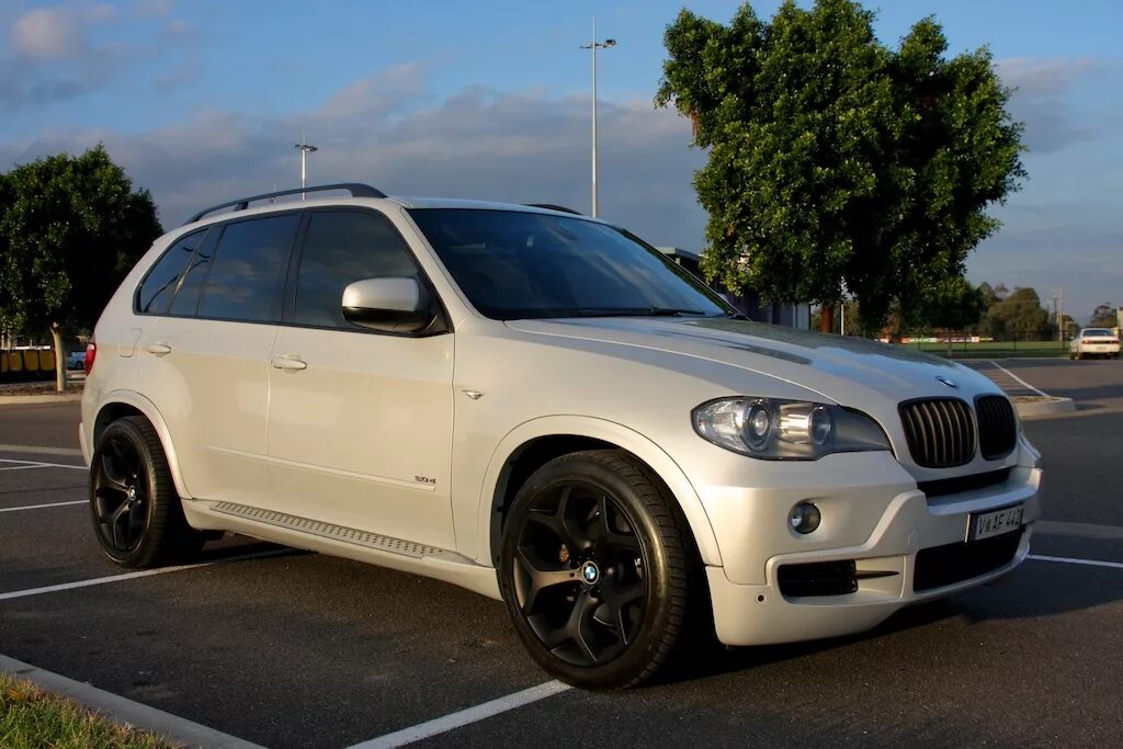 Х 5 х 3х 19. BMW x5 e70 White. BMW e70 белый. БМВ е70 белый. BMW e70 214 стиль.