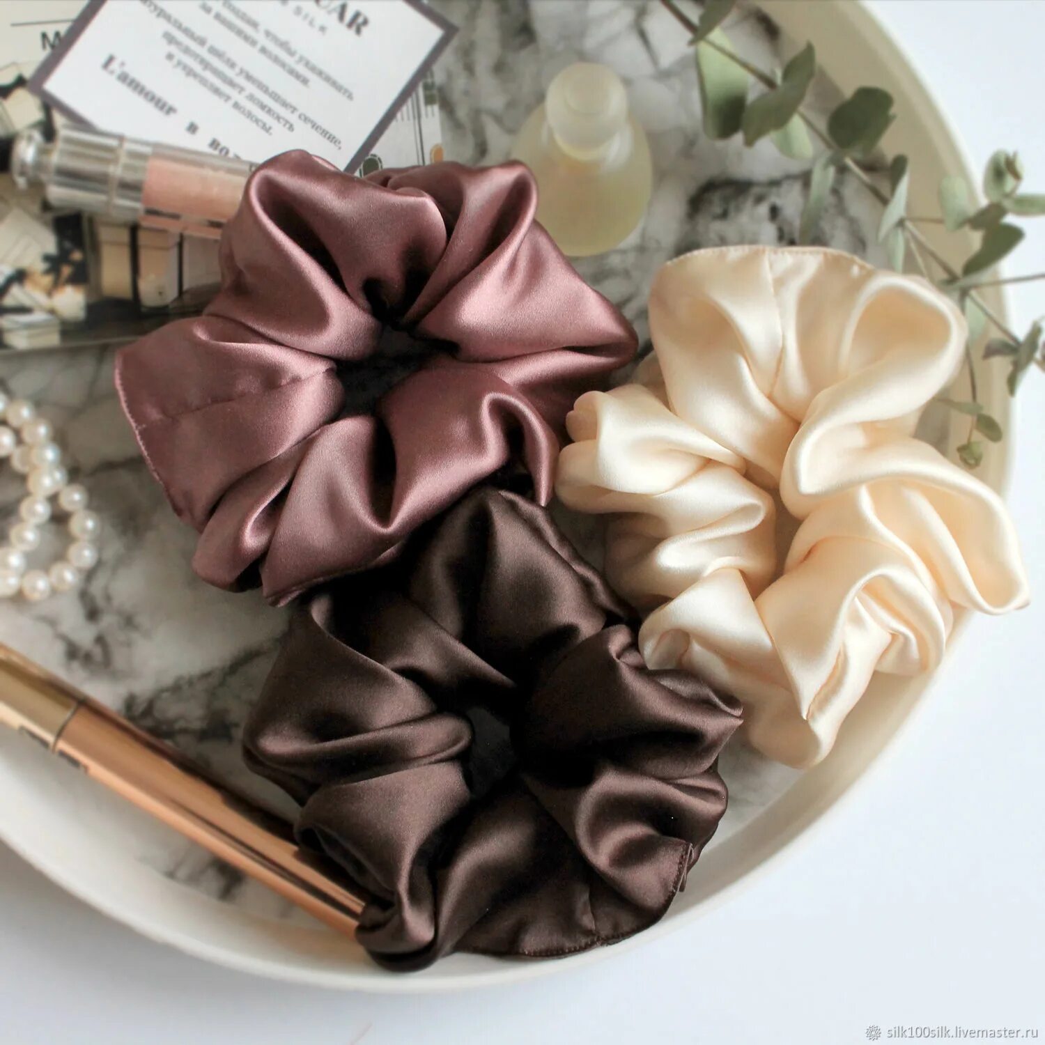 Резинки для волос нежные. Резинка для волос из шелка. Резинка из шелка. Резинка для волос из шелка. Резинка из шелка.