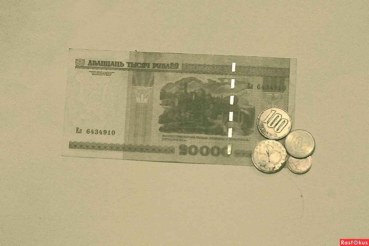 Тариф длинный шмель денег мало. Денег мало длинный шмель. Длинный шмель. Ты в кибитку не ходи. Длинный шмель ты в кибитку не ходи.