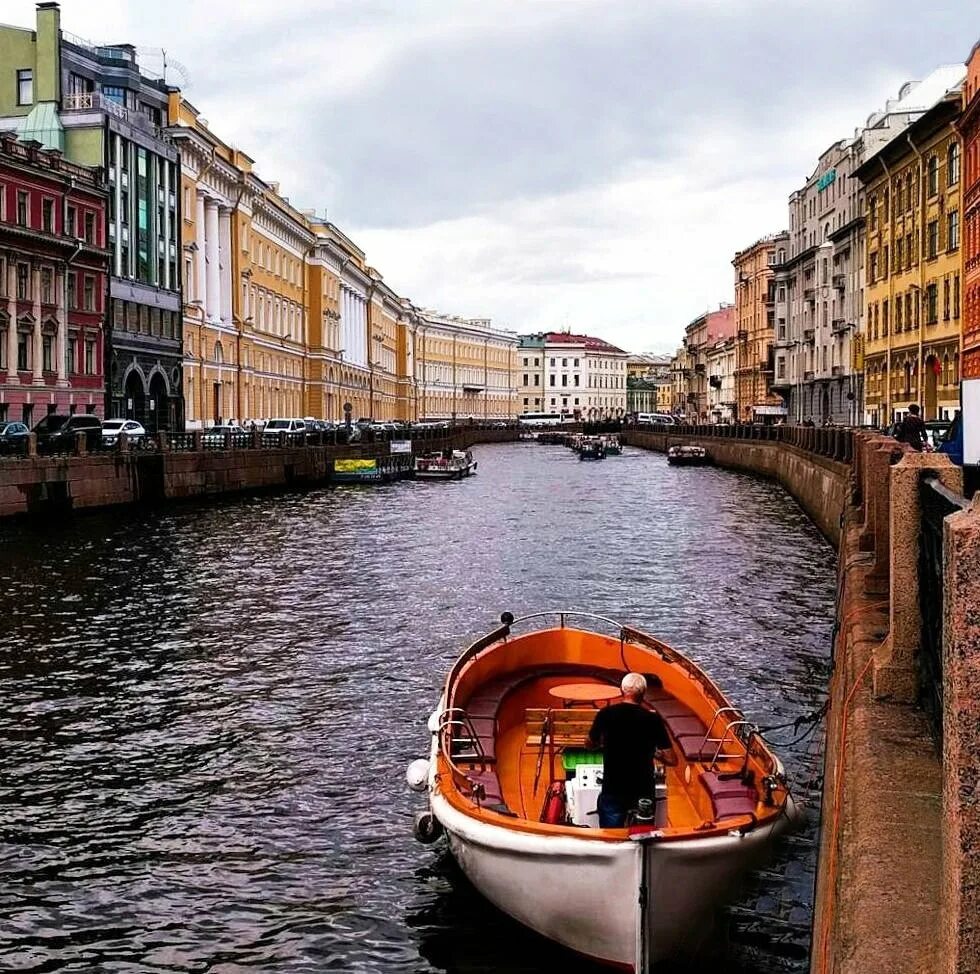 Питер северная венеция фото. Санкт-петербург вторая венеция. Гранд-канал в венеции написал очень много копий. Венеция 3 санкт петербург. Северная столица санкт-петербург.