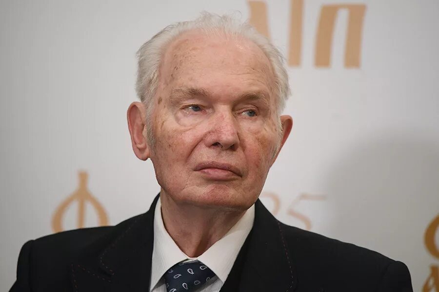 Российский писатель п. Ганичев валерий николаевич. валерий ганичев писатель. валерий николаевич ганичев председатель союза писателей. ганичев союз писателей россии.
